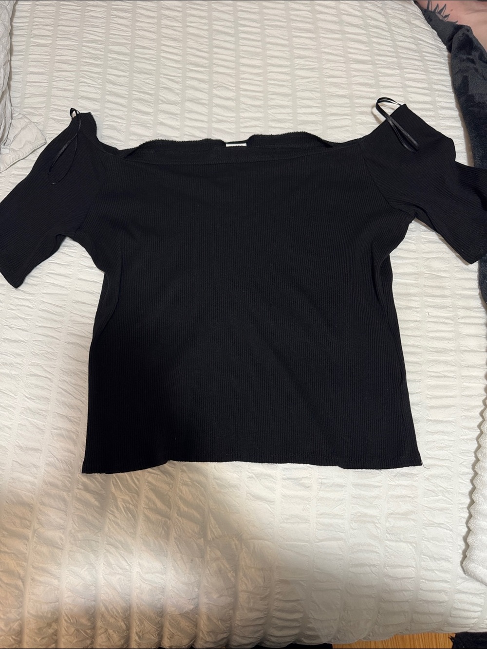 H&M Black Off-Shoulder Ribbed Top